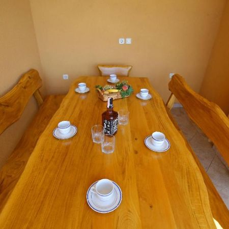 Apartmani Mirjana ทริบานี-ครุสชิซา ภายนอก รูปภาพ