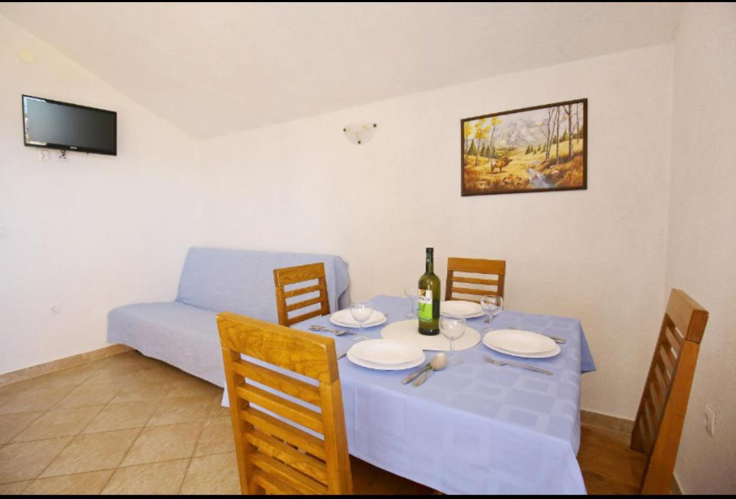 Apartmani Mirjana ทริบานี-ครุสชิซา ภายนอก รูปภาพ