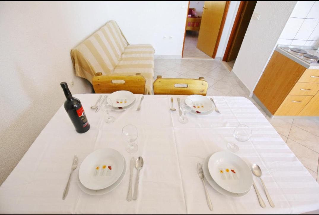 Apartmani Mirjana ทริบานี-ครุสชิซา ภายนอก รูปภาพ