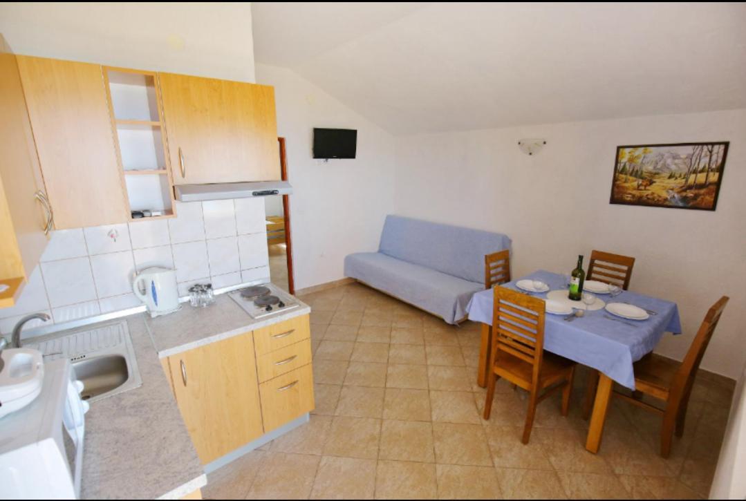 Apartmani Mirjana ทริบานี-ครุสชิซา ภายนอก รูปภาพ