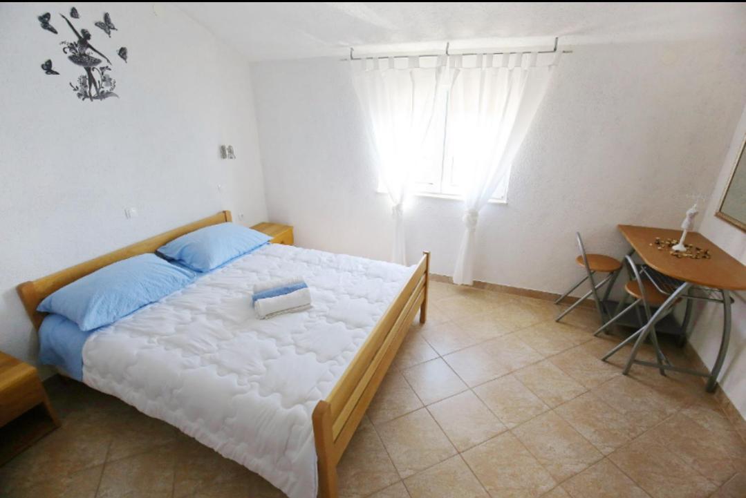 Apartmani Mirjana ทริบานี-ครุสชิซา ภายนอก รูปภาพ