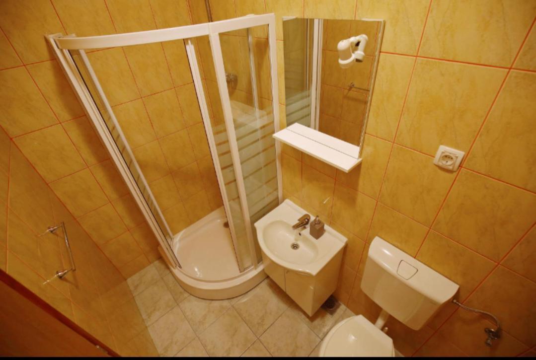 Apartmani Mirjana ทริบานี-ครุสชิซา ภายนอก รูปภาพ