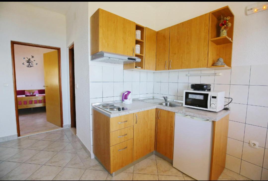 Apartmani Mirjana ทริบานี-ครุสชิซา ภายนอก รูปภาพ