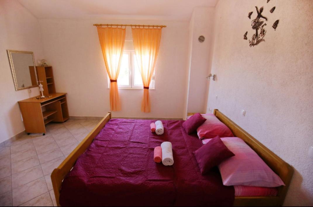 Apartmani Mirjana ทริบานี-ครุสชิซา ภายนอก รูปภาพ