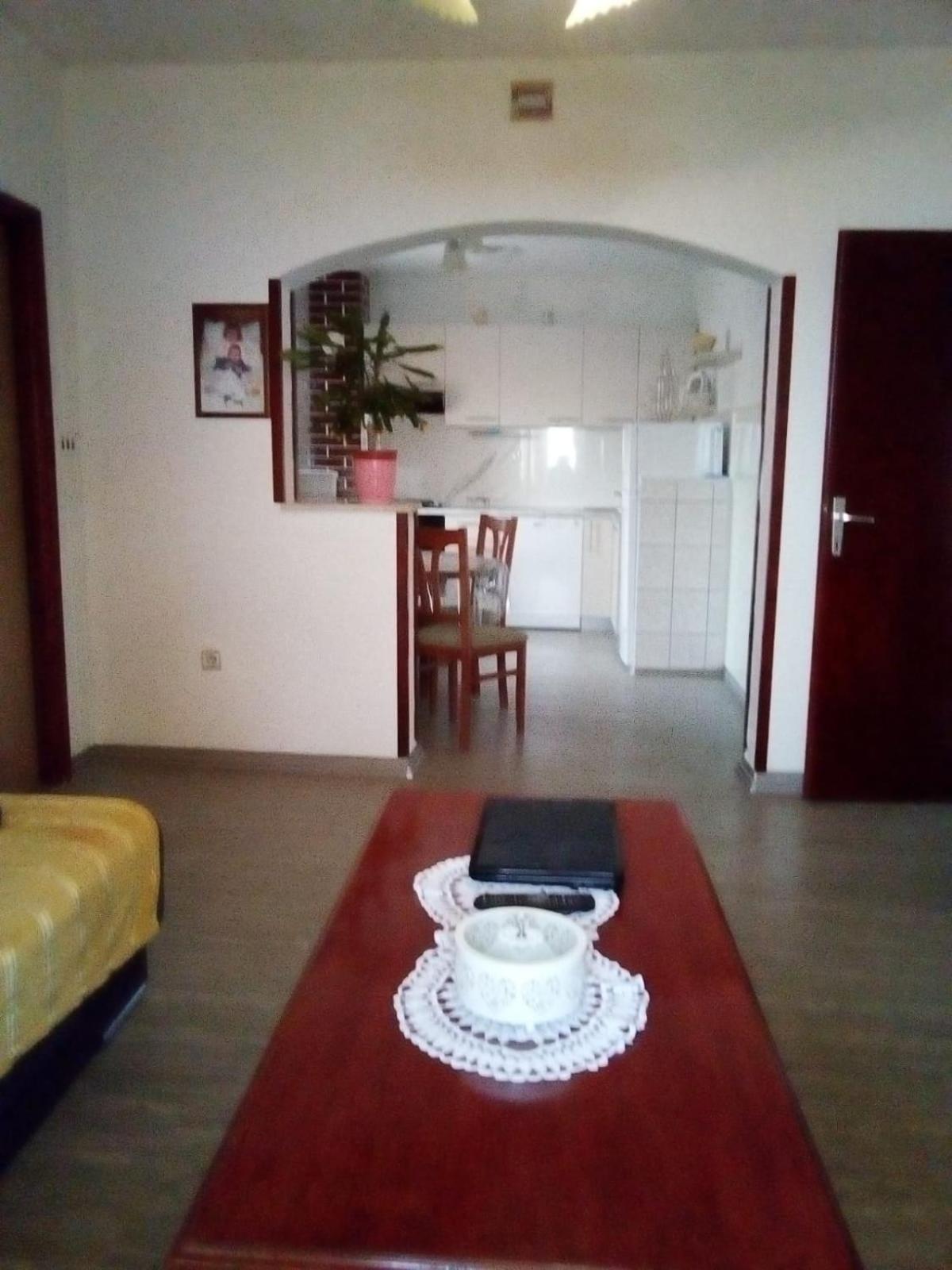 Apartmani Mirjana ทริบานี-ครุสชิซา ภายนอก รูปภาพ
